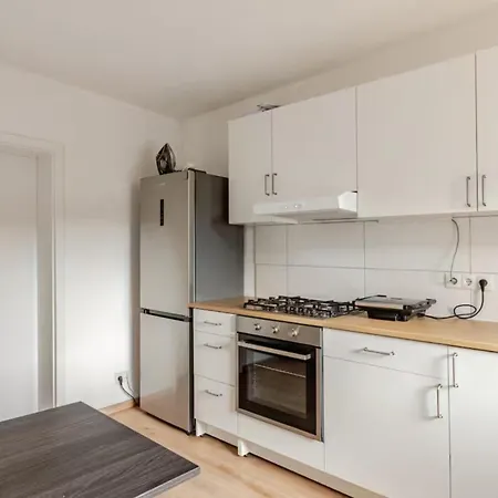 Direkt An Dem Rheinsteig Neben Der Whu Mitten Im Zentrum Von * 法伦达尔