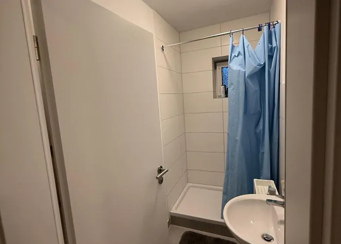 Direkt An Dem Rheinsteig Neben Der Whu Mitten Im Zentrum Von 招待所 *