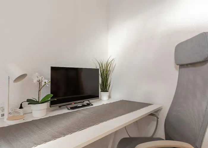 Direkt An Dem Rheinsteig Neben Der Whu Mitten Im Zentrum Von 招待所 *